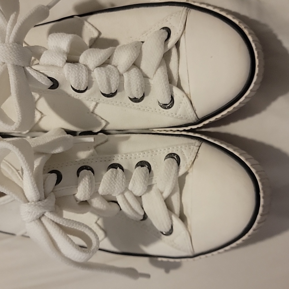 Rocketing sneakers